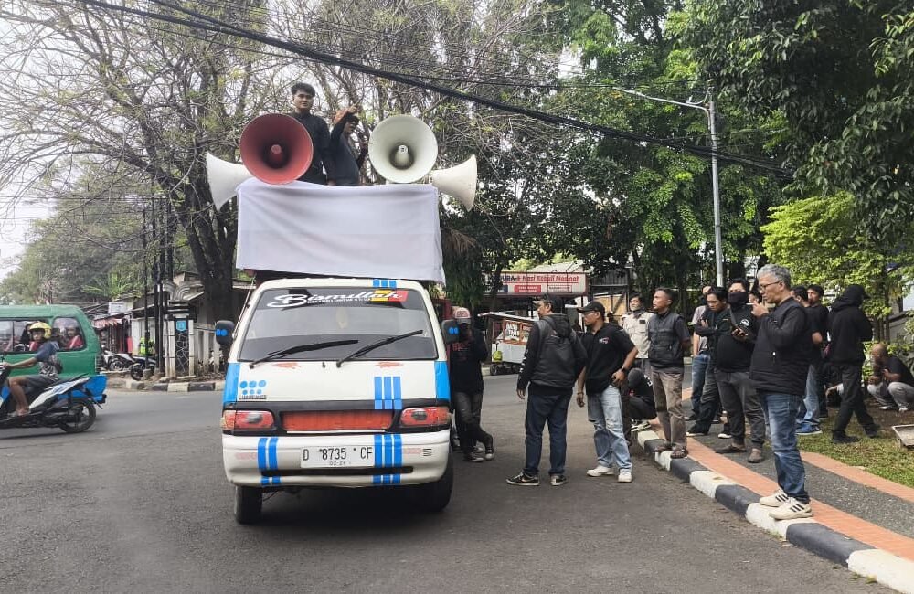 Aktivis Desak Ekosistem Industri Subang Libatkan Warga Lokal Aktivis FMSB Subang demo