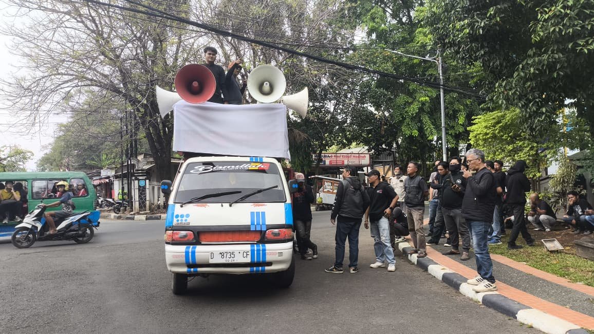 Aktivis Desak Ekosistem Industri Subang Libatkan Warga Lokal Aktivis FMSB Subang demo